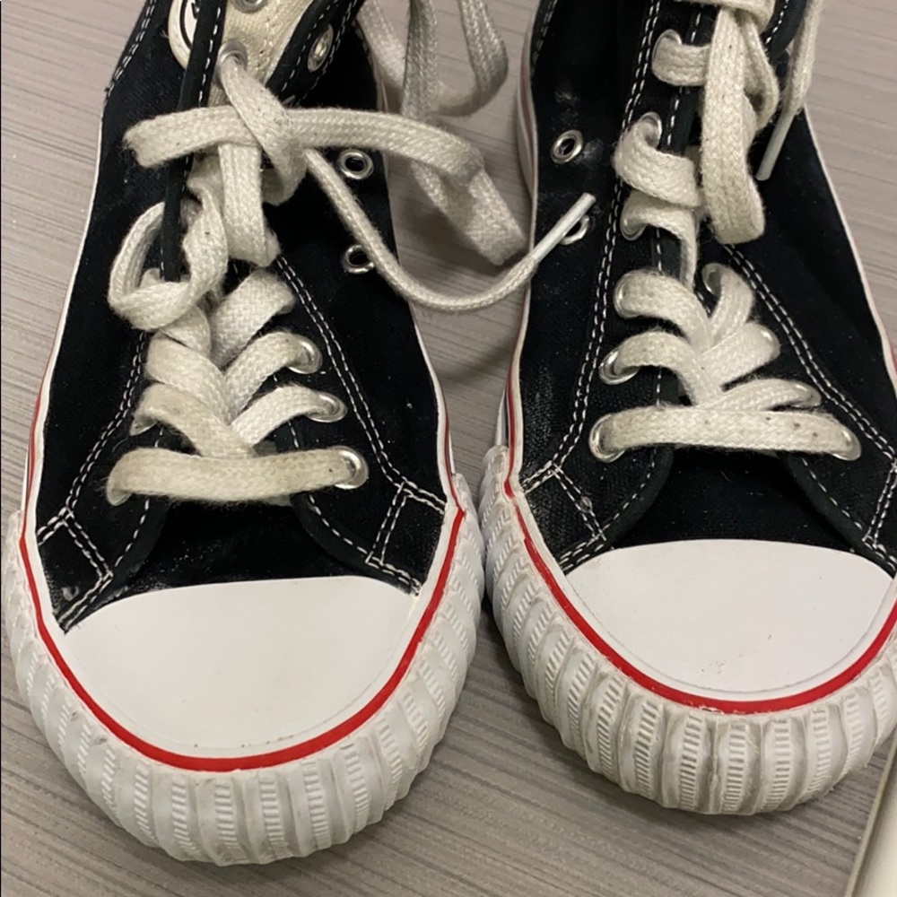 Black super cute high top PF Flyers